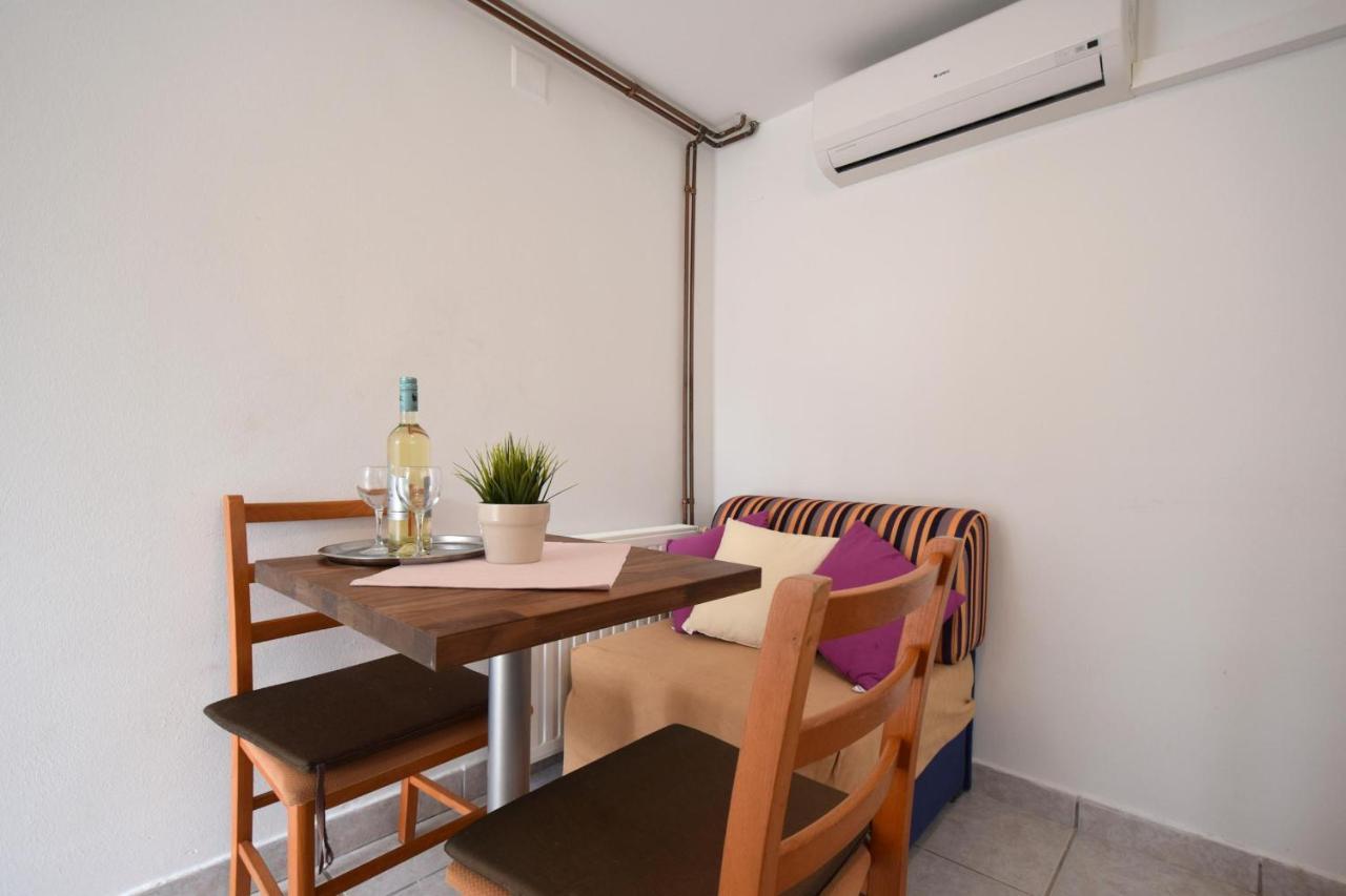 Apartments Julia Čižići Kültér fotó