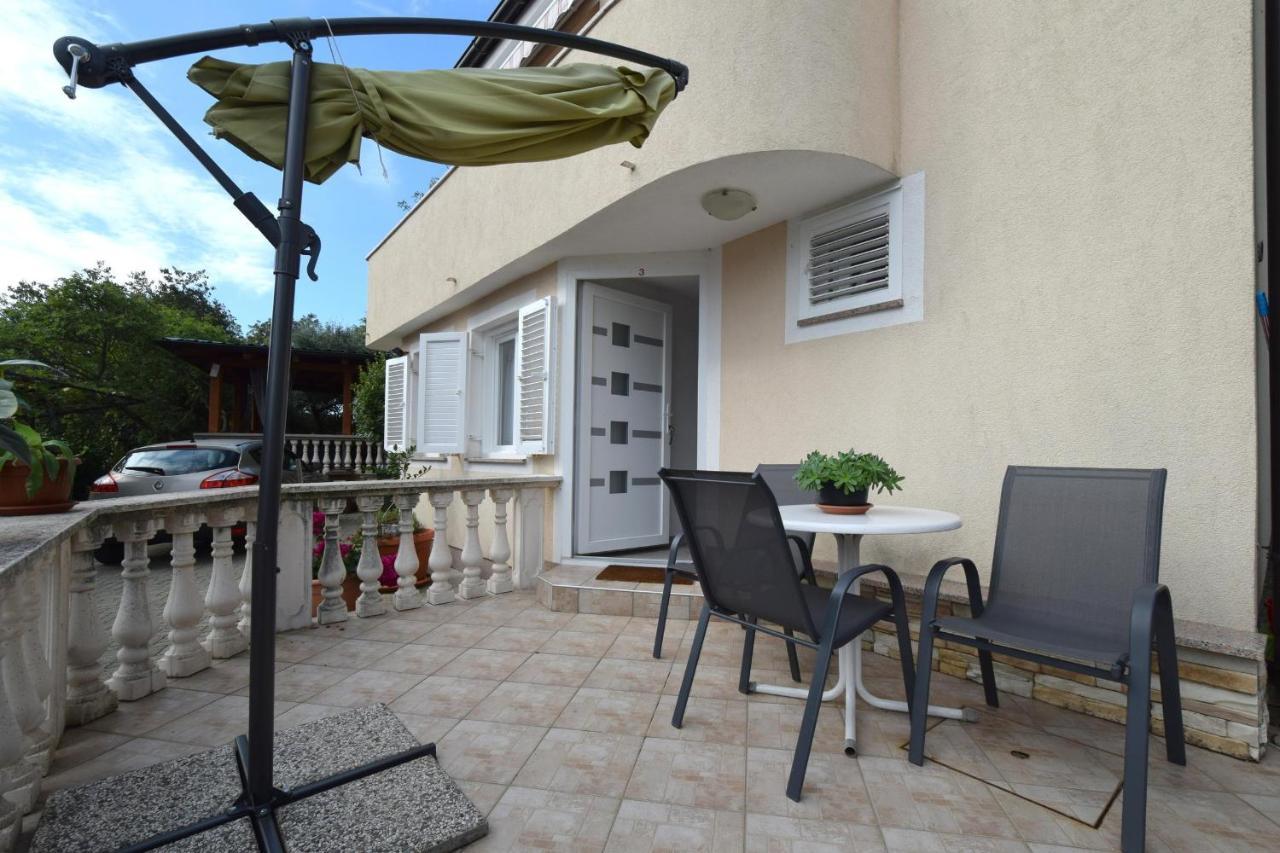 Apartments Julia Čižići Kültér fotó