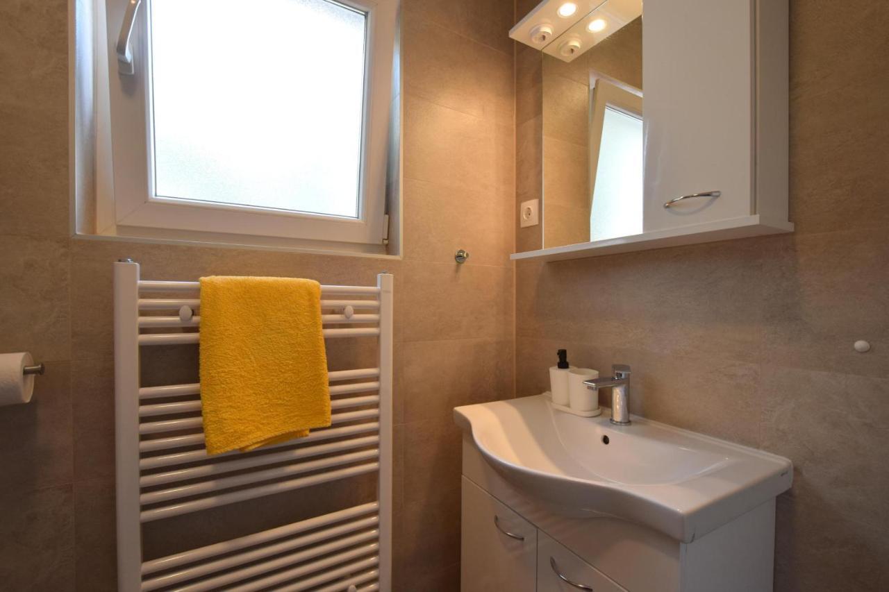 Apartments Julia Čižići Kültér fotó