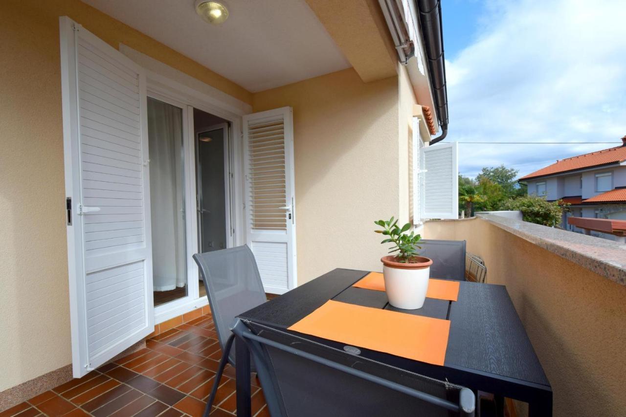 Apartments Julia Čižići Kültér fotó